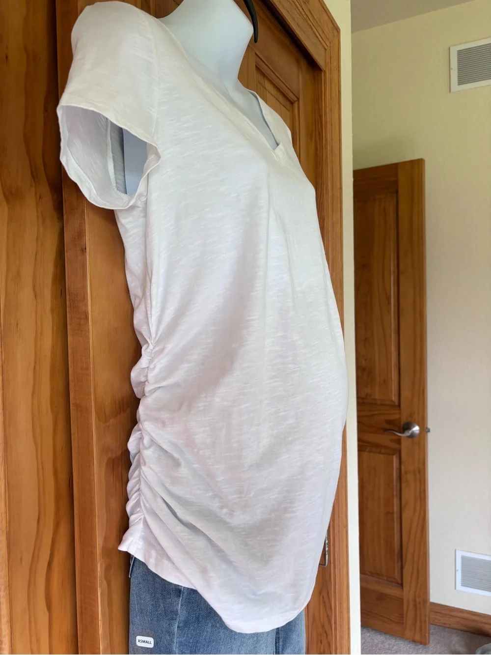 Maternity tee-white